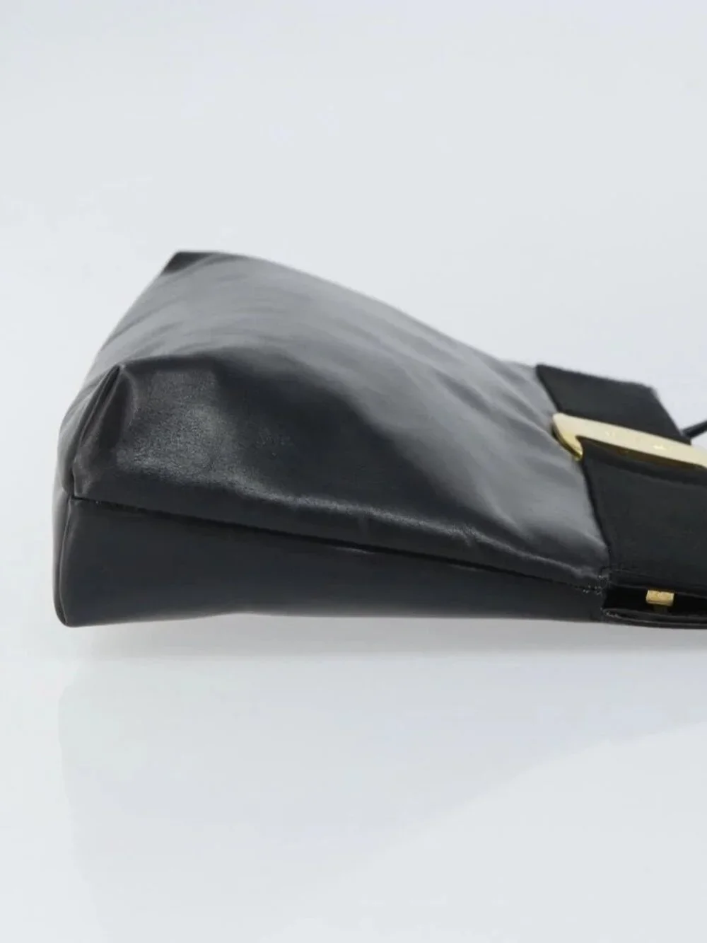 Salvatore Ferragamo Shoulder Bag Leather Black Gold Auth 163963